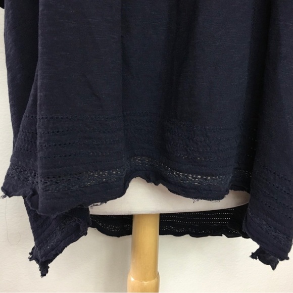 Free People Navy Floral Embroidered Cutout Shoulder Tunic Top Size Large Hippie - Picture 7 of 16